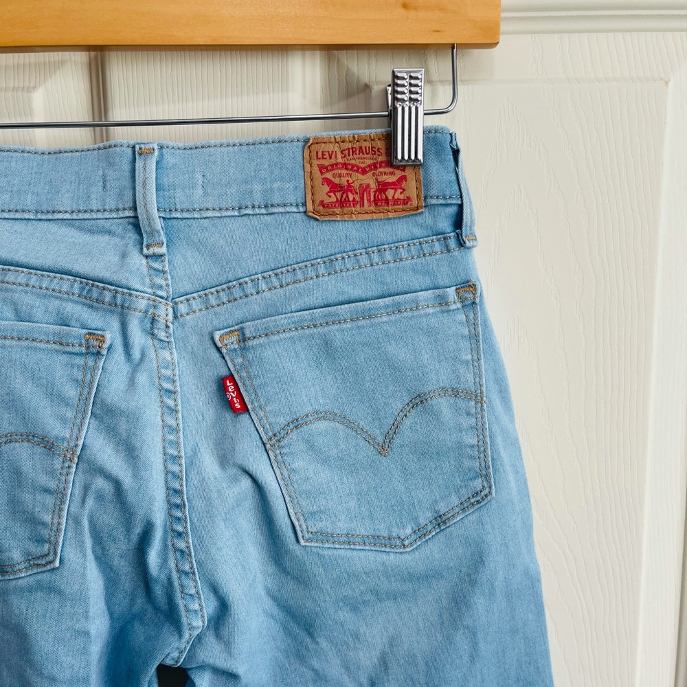 Levi’s 710 Super Skinny Jeans